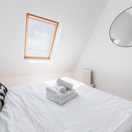 2 Pieces Refait A Neuf Dernier Etage - Paris 19 - 4P - Flat-Guest Apartment Екстериор снимка