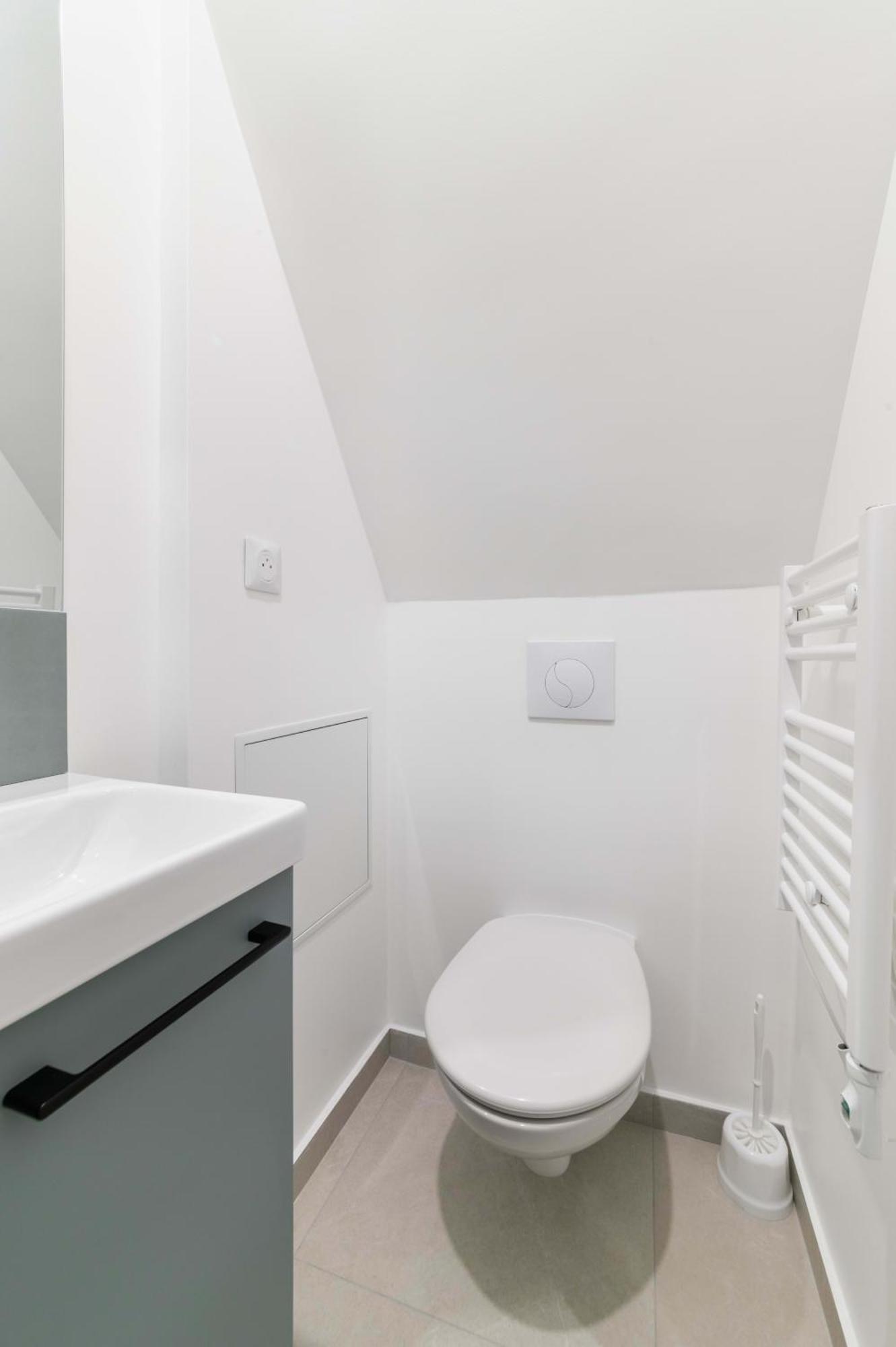 2 Pieces Refait A Neuf Dernier Etage - Paris 19 - 4P - Flat-Guest Apartment Екстериор снимка