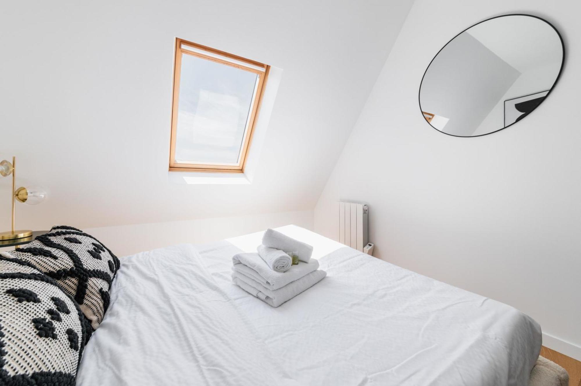 2 Pieces Refait A Neuf Dernier Etage - Paris 19 - 4P - Flat-Guest Apartment Екстериор снимка