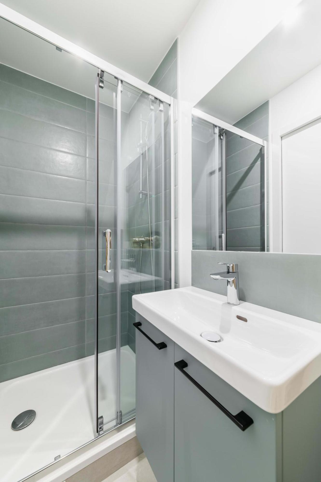 2 Pieces Refait A Neuf Dernier Etage - Paris 19 - 4P - Flat-Guest Apartment Екстериор снимка